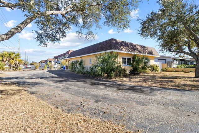 6098 22ND AVENUE N, St Petersburg, FL 33710