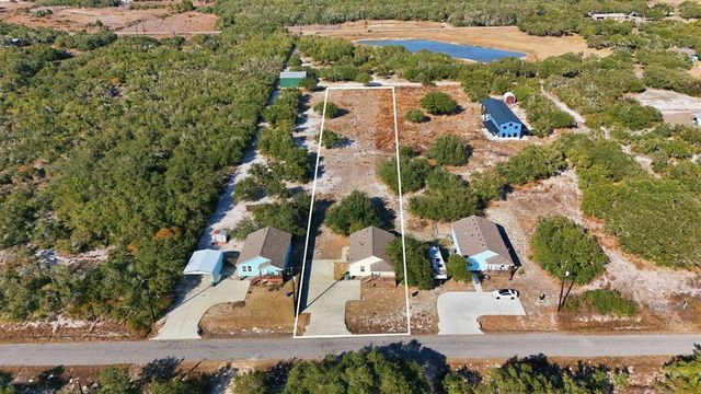 2121 Lone Star, Rockport, TX 78382