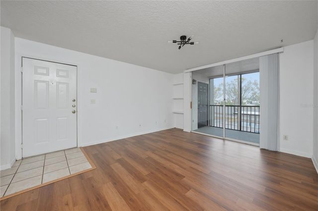 8939 LATREC AVE 1205, Orlando, FL 32819