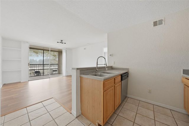 8939 LATREC AVE 1205, Orlando, FL 32819