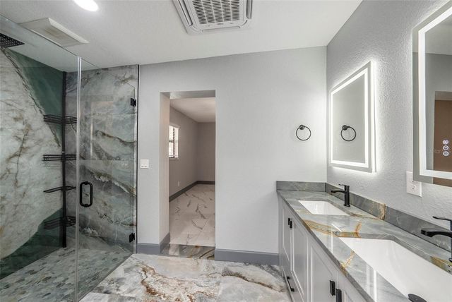 1713 W SAINT ISABEL STREET, Tampa, FL 33607