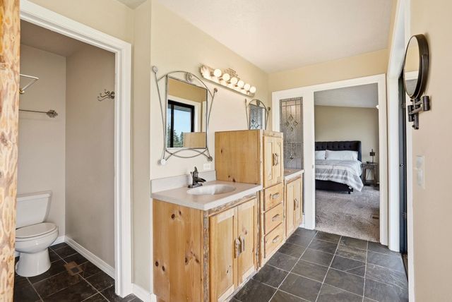 7217 E UHLIG Rd, Spokane, WA 99217