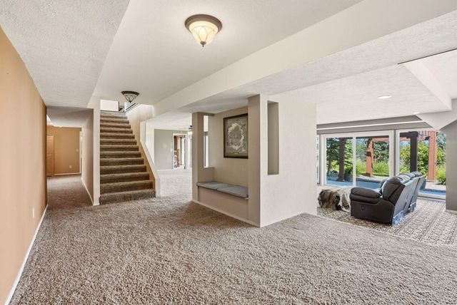 7217 E UHLIG Rd, Spokane, WA 99217