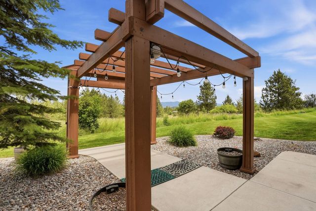 7217 E UHLIG Rd, Spokane, WA 99217