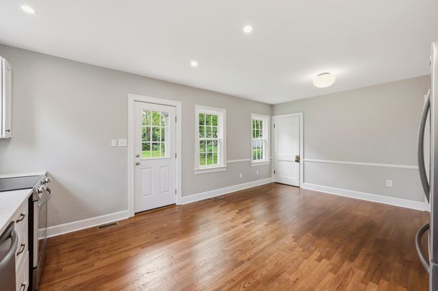 512 Rosemont Garden, Lexington, KY 40503