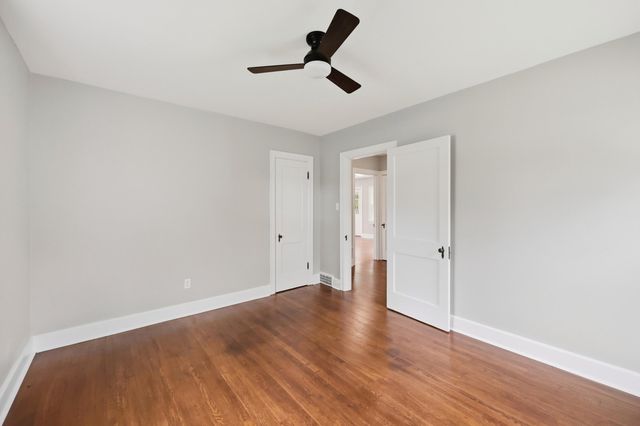 512 Rosemont Garden, Lexington, KY 40503