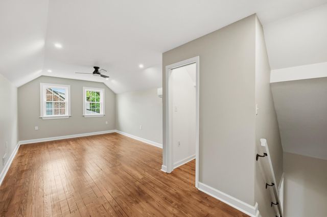512 Rosemont Garden, Lexington, KY 40503