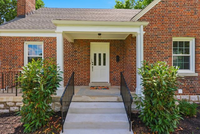 512 Rosemont Garden, Lexington, KY 40503