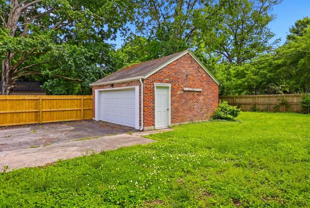 512 Rosemont Garden, Lexington, KY 40503