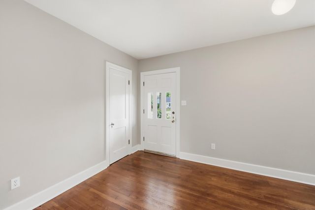 512 Rosemont Garden, Lexington, KY 40503