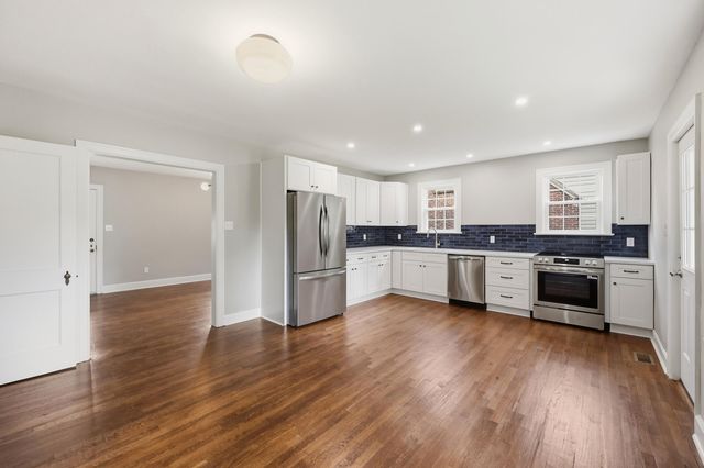 512 Rosemont Garden, Lexington, KY 40503