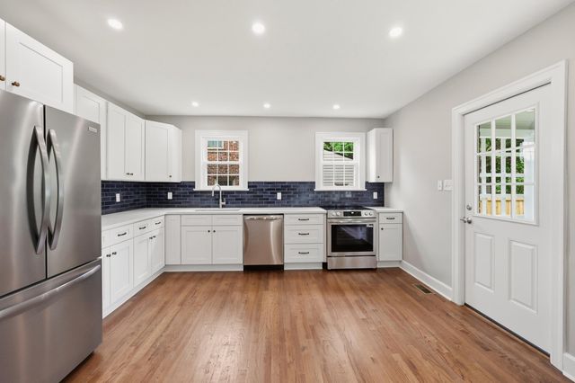 512 Rosemont Garden, Lexington, KY 40503
