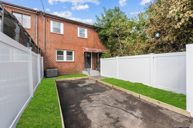 923 Rockaway Avenue, Brooklyn, NY 11212