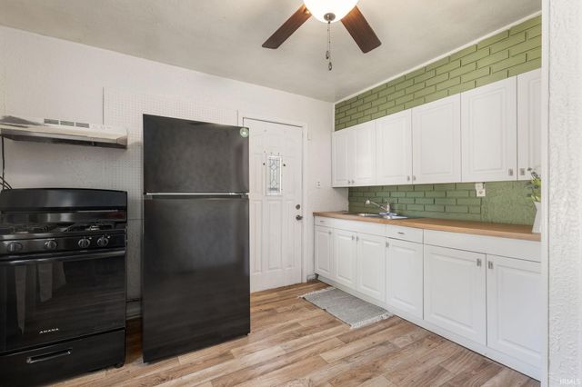 1421 N Brookfield Street, South Bend, IN 46628