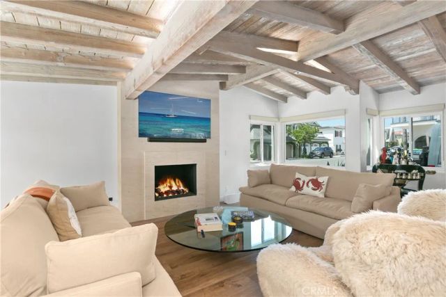 780 Via Lido Soud, Newport Beach, CA 92663