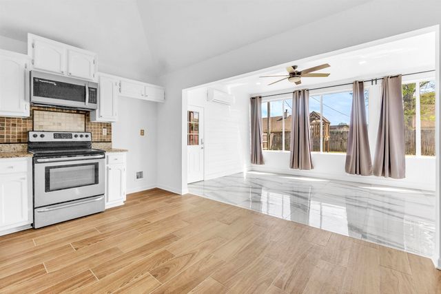 7893 COLLINS WOOD CV, Memphis, TN 38125