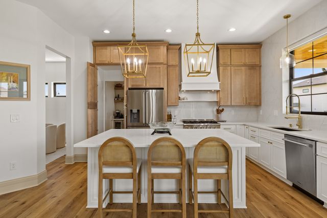 4232 Westgate Parkway, Clive, IA 50325