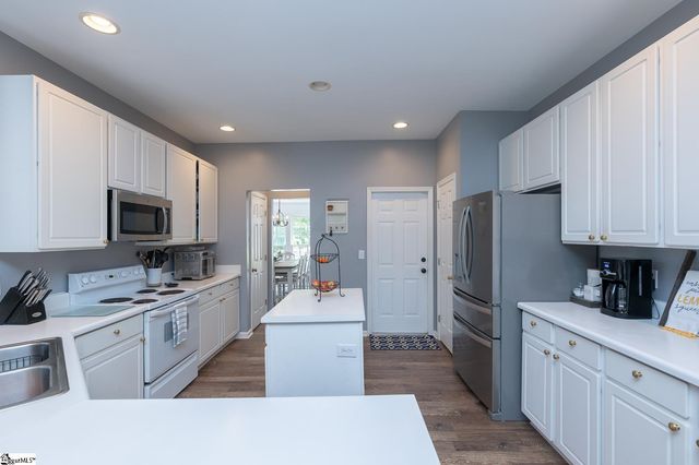 47 N Orchard Farms Avenue, Simpsonville, SC 29681