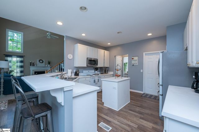 47 N Orchard Farms Avenue, Simpsonville, SC 29681
