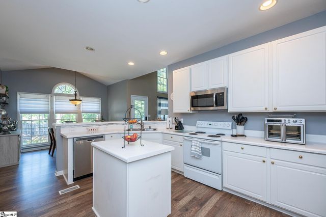 47 N Orchard Farms Avenue, Simpsonville, SC 29681