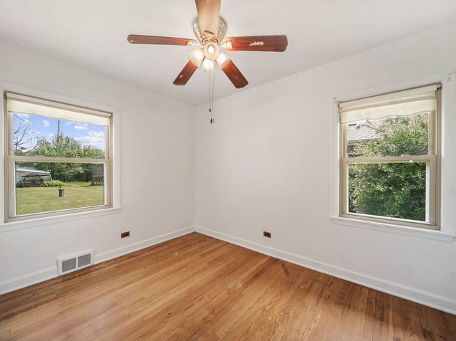 4N365 9th Avenue, Addison, IL 60101