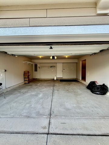 38 Neri Drive, Schaumburg, IL 60194