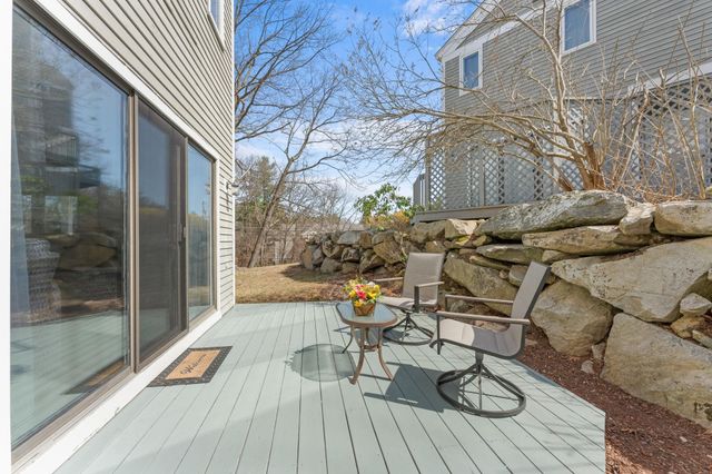 12 Heather Court, Nashua, NH 03062
