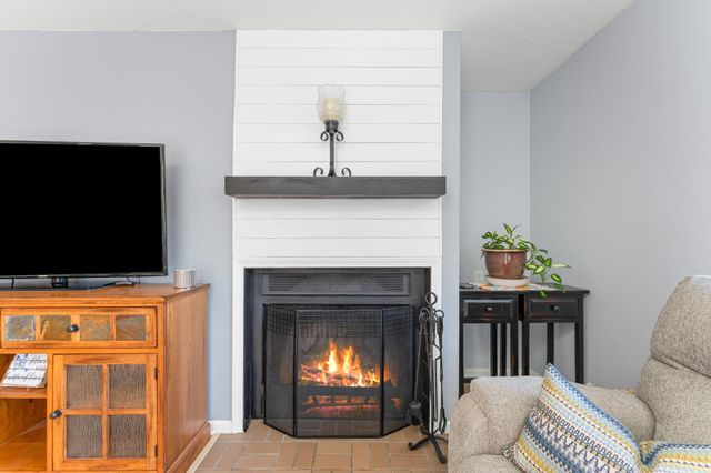 12 Heather Court, Nashua, NH 03062