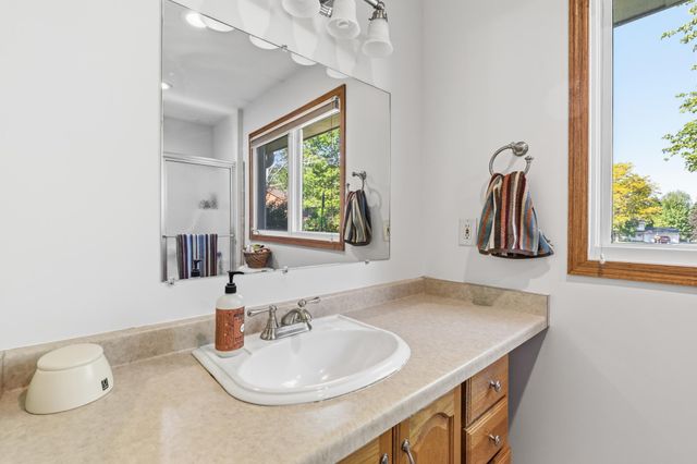 17924 Ingrid Court, Lakeville, MN 55044