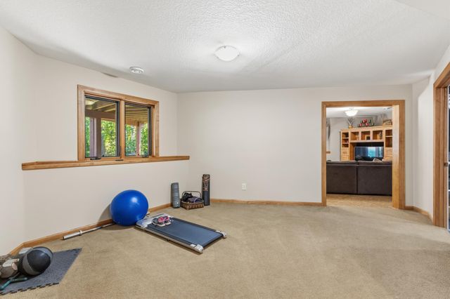 17924 Ingrid Court, Lakeville, MN 55044