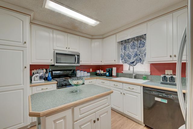 1016 Maidstone Drive, Summerville, SC 29483