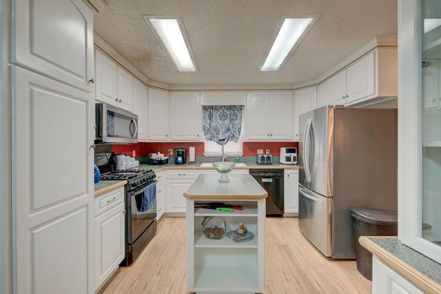 1016 Maidstone Drive, Summerville, SC 29483