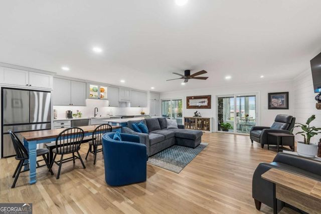 135 E Lakeview Drive NE, Milledgeville, GA 31061