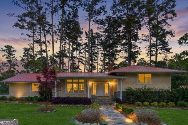 135 E Lakeview Drive NE, Milledgeville, GA 31061