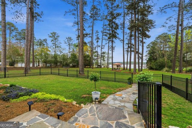 135 E Lakeview Drive NE, Milledgeville, GA 31061