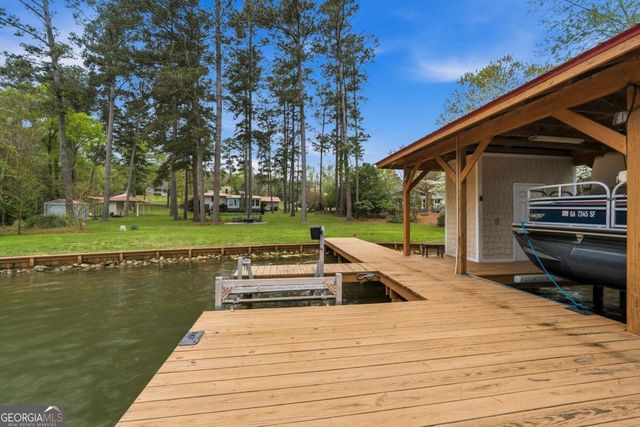 135 E Lakeview Drive NE, Milledgeville, GA 31061