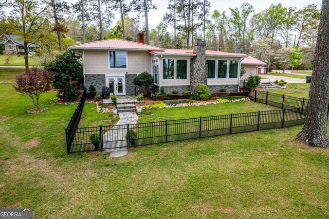 135 E Lakeview Drive NE, Milledgeville, GA 31061