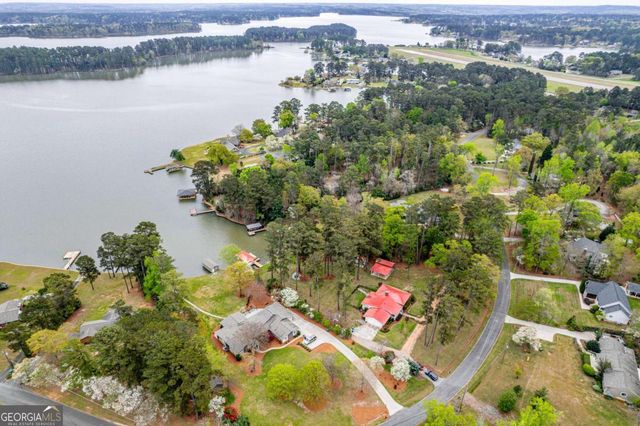 135 E Lakeview Drive NE, Milledgeville, GA 31061