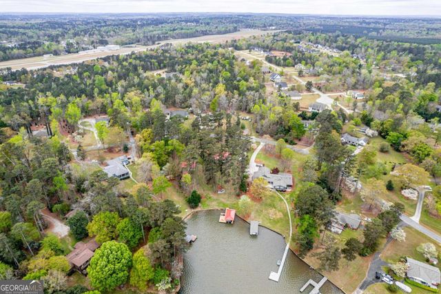 135 E Lakeview Drive NE, Milledgeville, GA 31061