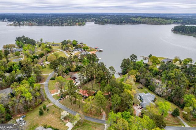 135 E Lakeview Drive NE, Milledgeville, GA 31061