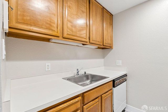 2040 Laguna Street 103, San Francisco, CA 94115