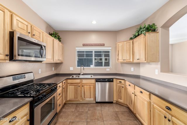 2877 E VIRGINIA Street, Gilbert, AZ 85296