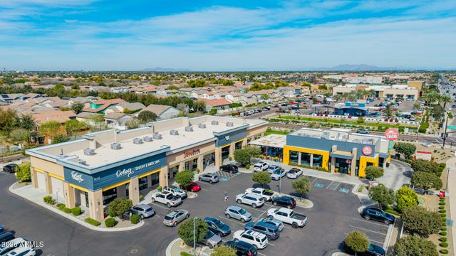 2877 E VIRGINIA Street, Gilbert, AZ 85296