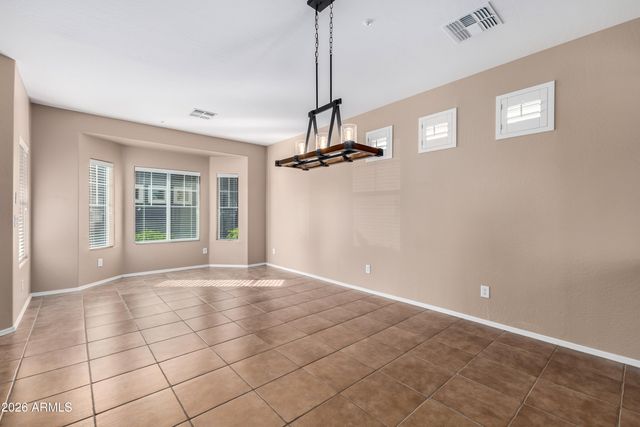 2877 E VIRGINIA Street, Gilbert, AZ 85296