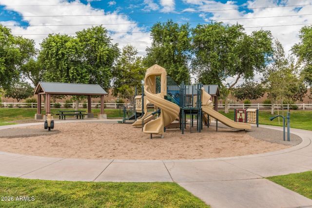 2877 E VIRGINIA Street, Gilbert, AZ 85296