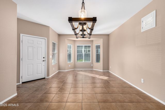 2877 E VIRGINIA Street, Gilbert, AZ 85296