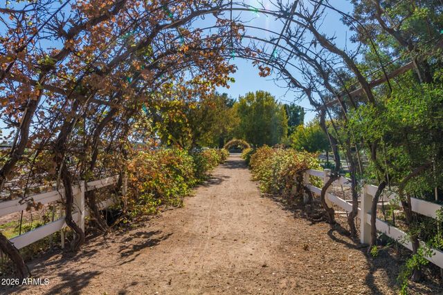 2877 E VIRGINIA Street, Gilbert, AZ 85296