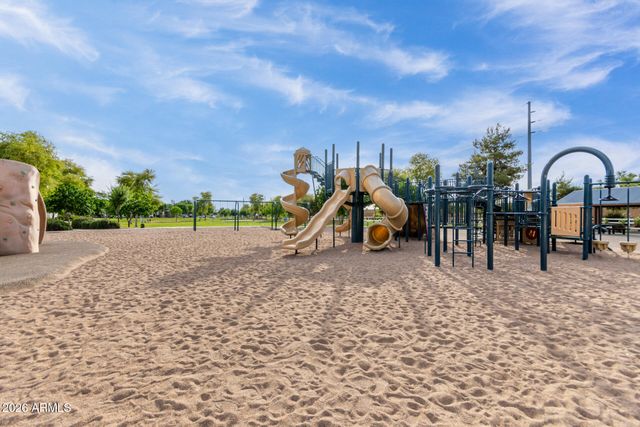 2877 E VIRGINIA Street, Gilbert, AZ 85296