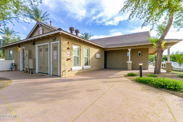 2877 E VIRGINIA Street, Gilbert, AZ 85296