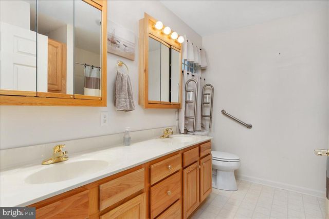 720 NAPLES DR, Hagerstown, MD 21740